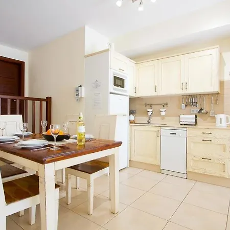 Puerto Del Carmen Sleeps 6 Pool Air Con Wifi *