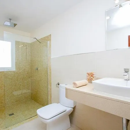 Vila Puerto Del Carmen Sleeps 6 Pool Air Con Wifi Puerto del Carmen (Lanzarote)
